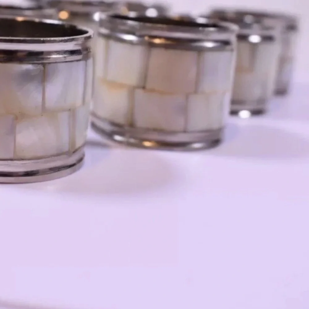 Napkin Rings Mother of Pearl Shell with Silver Bands Set of 4 in the box New
